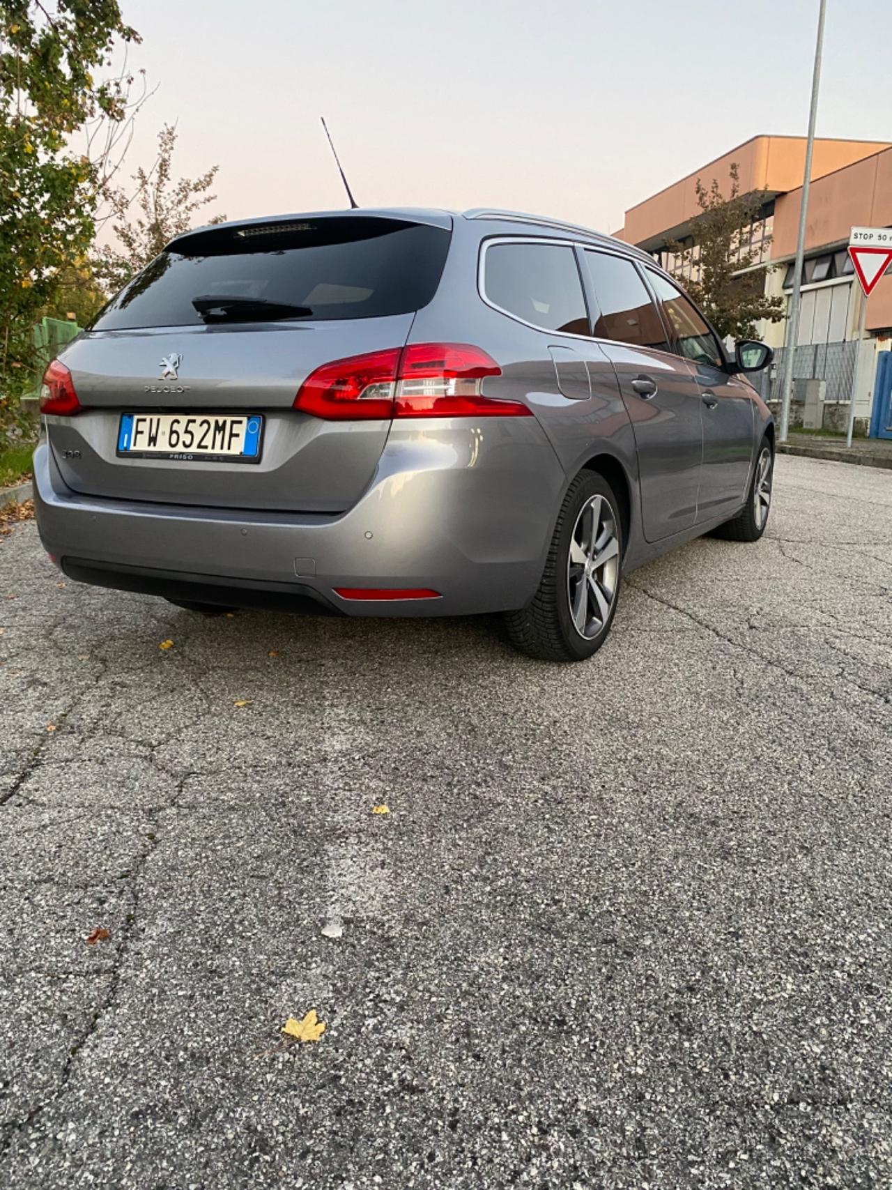 Peugeot 308 BlueHDi 120 S&S SW Business