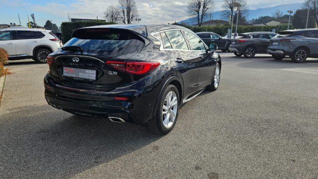 INFINITI Q30 2.2 diesel DCT AWD Premium Tech