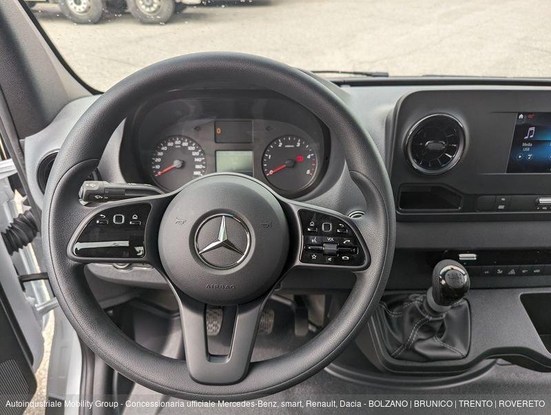 Mercedes-Benz Sprinter T37/35 417 CDI RWD RG Cabinato