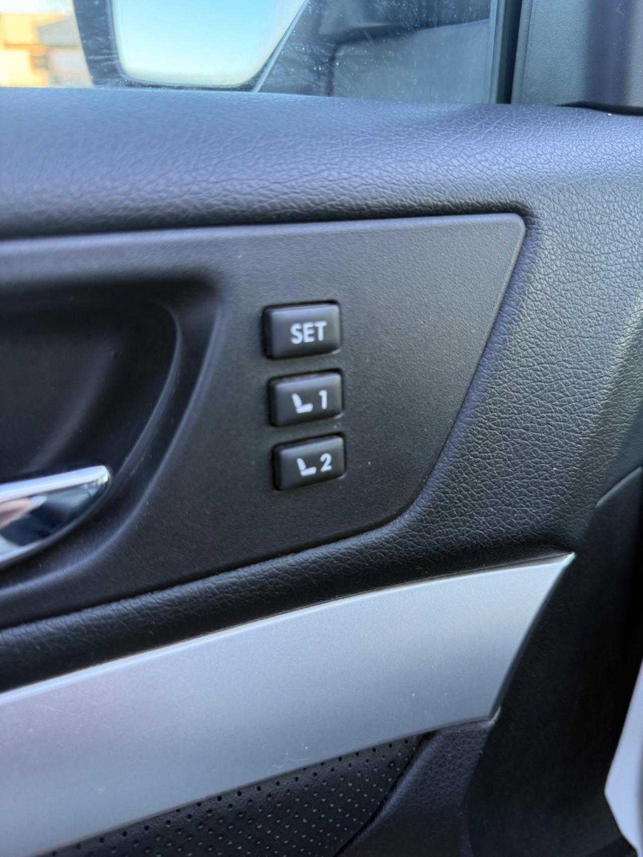 Subaru OUTBACK 2.0D Trend Leather