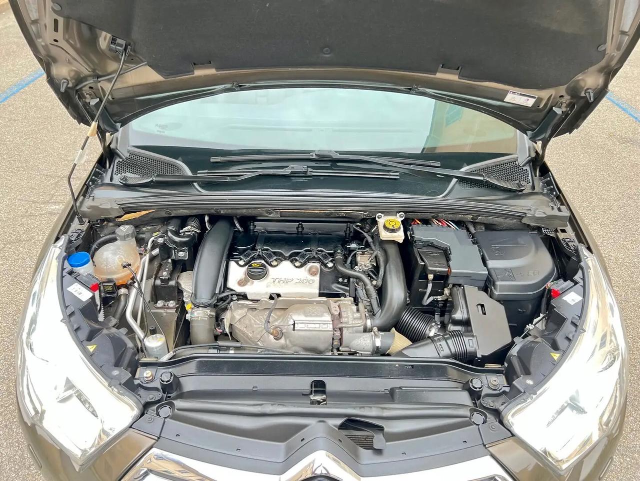 Ds DS4 Automobiles 4 1.6 Turbo THP 200cv Sport Chic