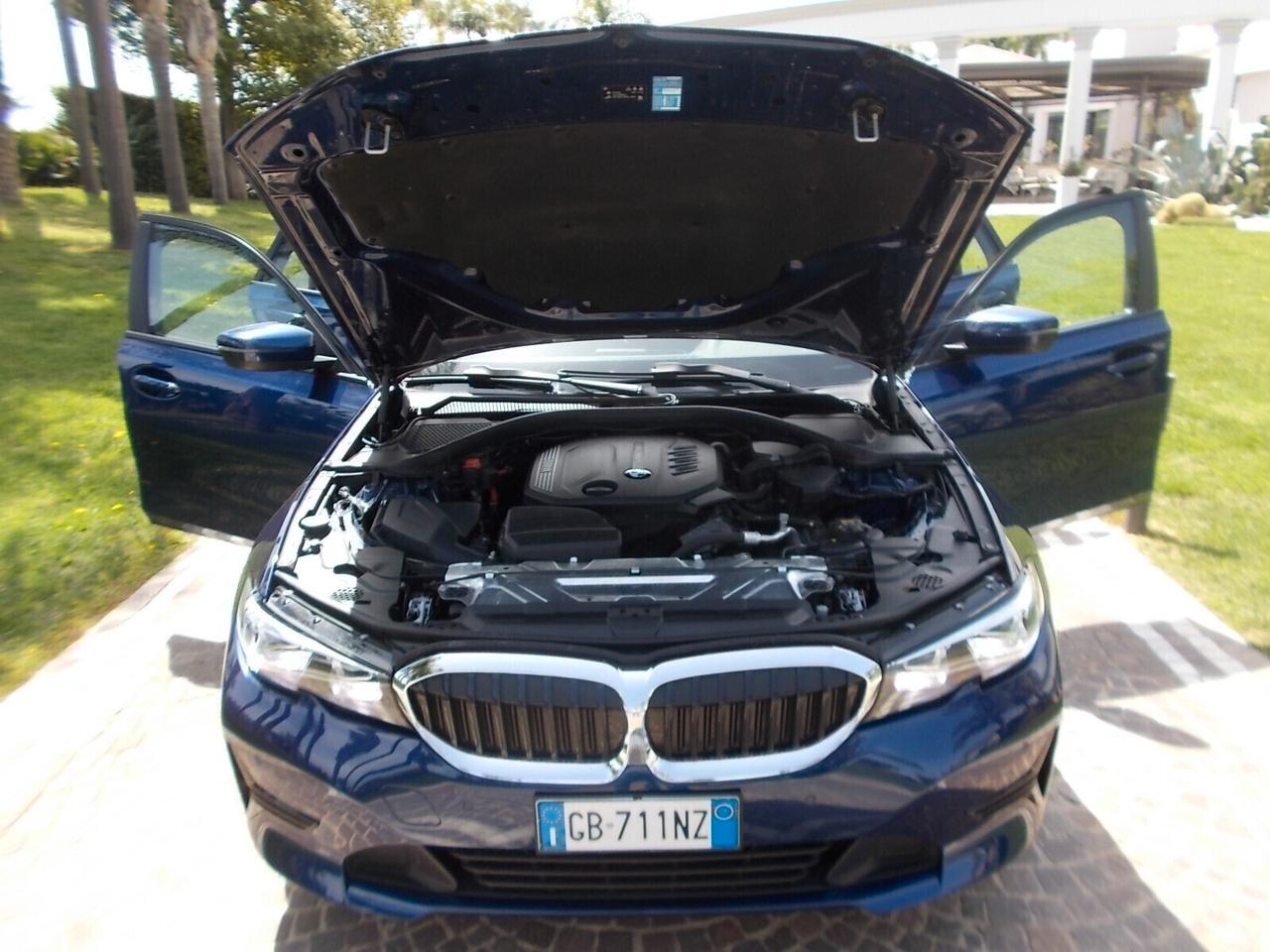 Bmw 318d Touring 150cv Aut. *FULL OPT.* da VETRINA