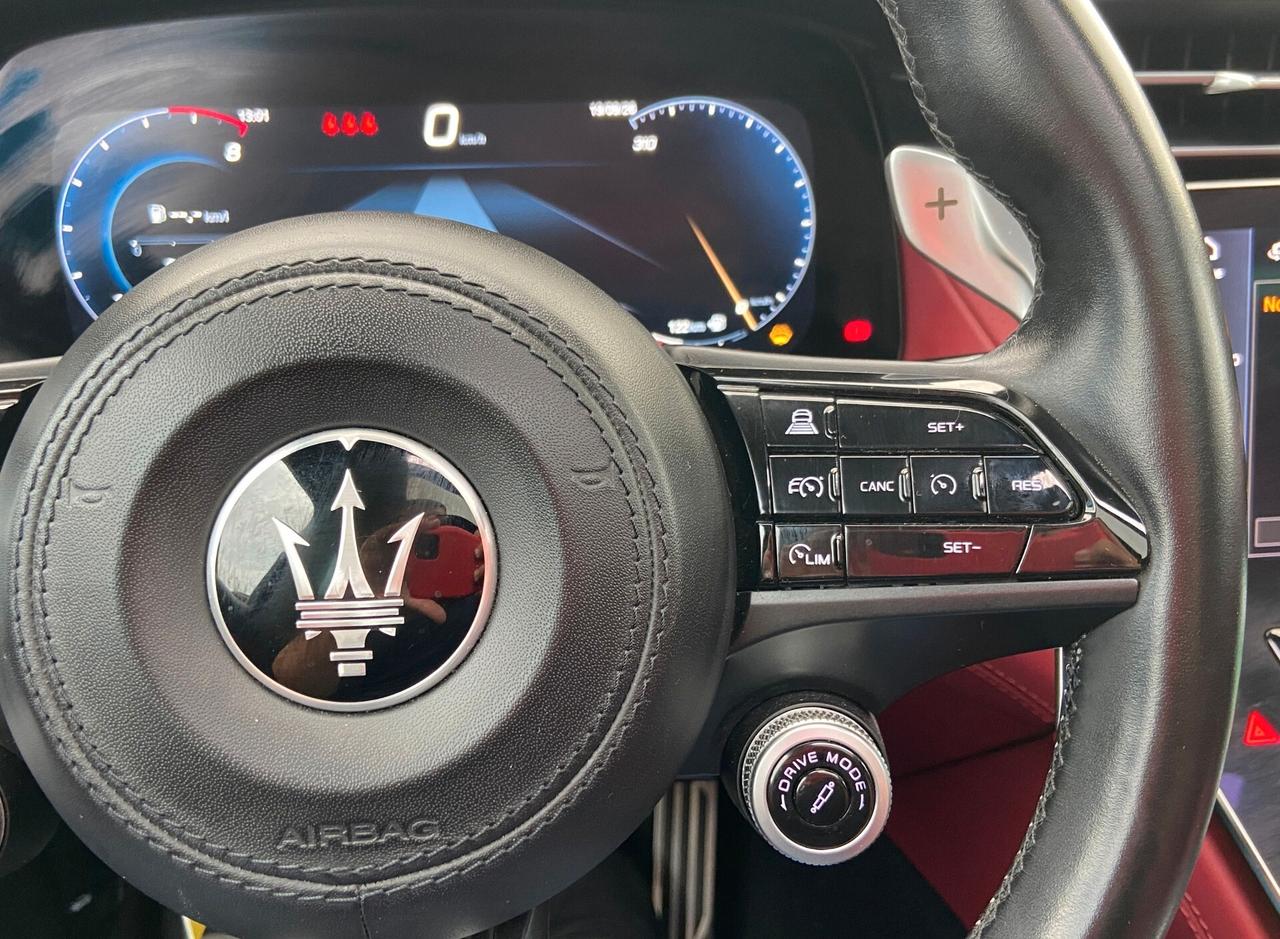 Maserati Grecale 3.0 V6 Trofeo 530cv auto