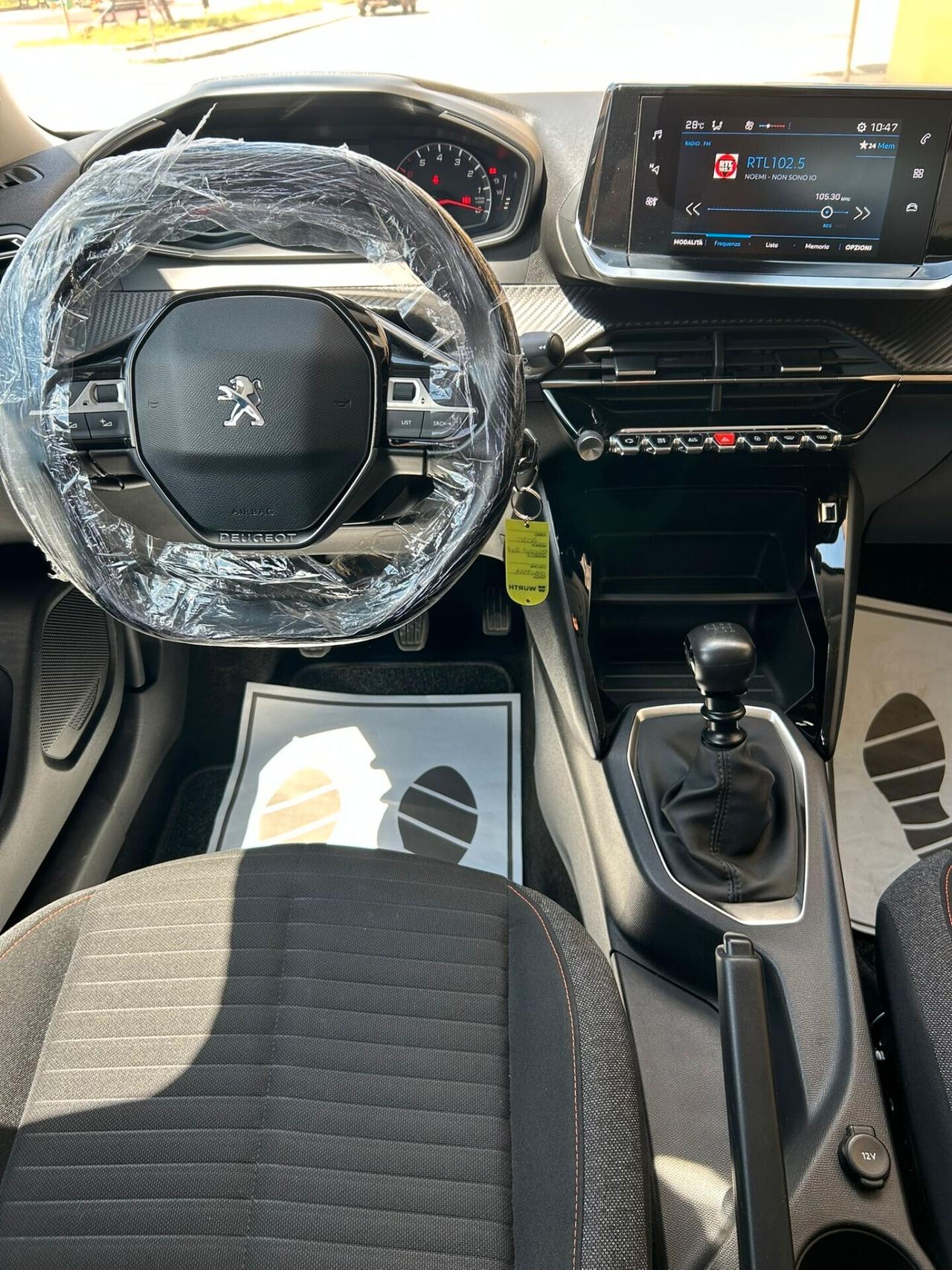 Peugeot 2008 BlueHDi 100 S&S Allure Navi Pack