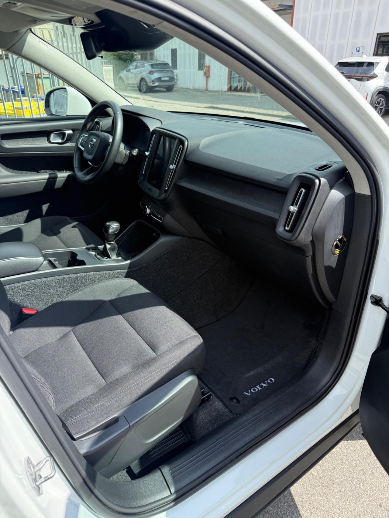 Volvo XC40 2.0 DIESEL 150cv