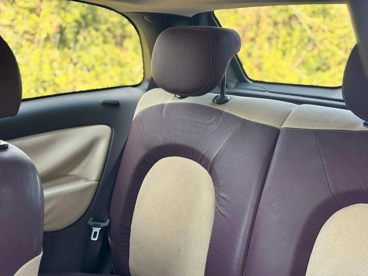 Lancia Ypsilon 1.4 16V Platino