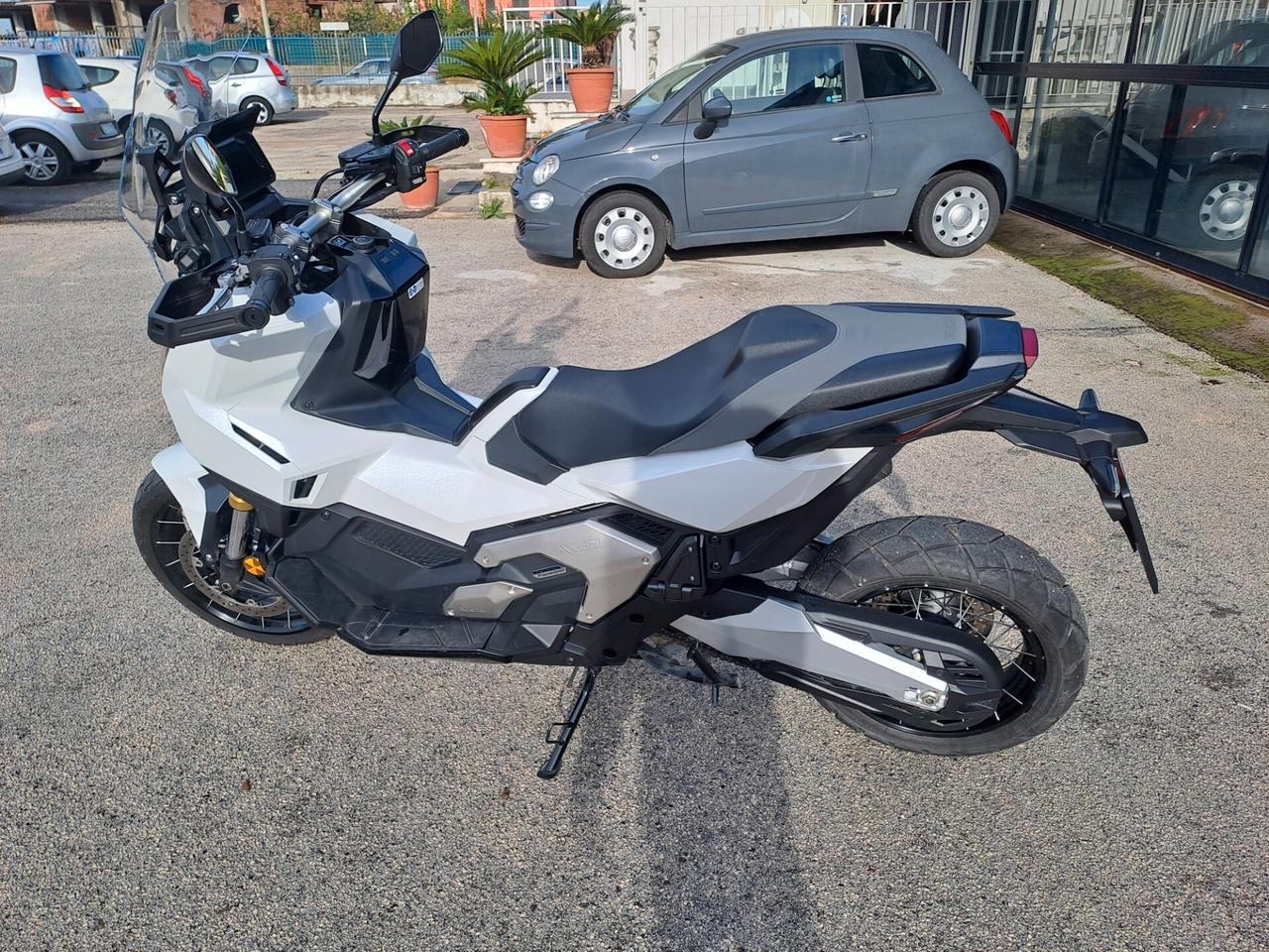 Honda X-ADV 750 Restayling