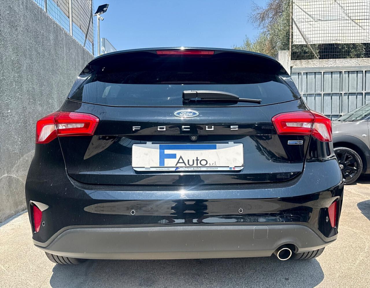 Ford Focus 1.5 TDCi 120 CV Titanium,LED diurni,Navi,Paddle,retrocamera,ecc.