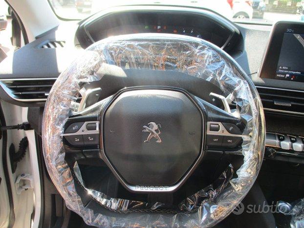 Peugeot 3008 NAVI/PDC/CAMERA/LED/CROMO