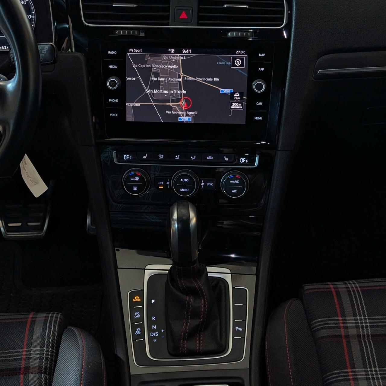 Volkswagen Golf GTI Performance 2.0 245 CV TSI DSG 5p. BMT