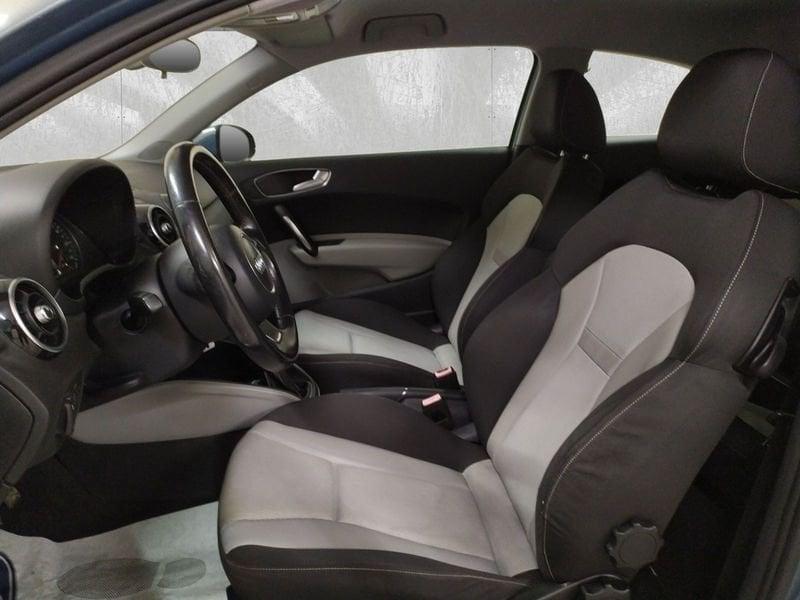 Audi A1 1.6 tdi Attraction 105cv