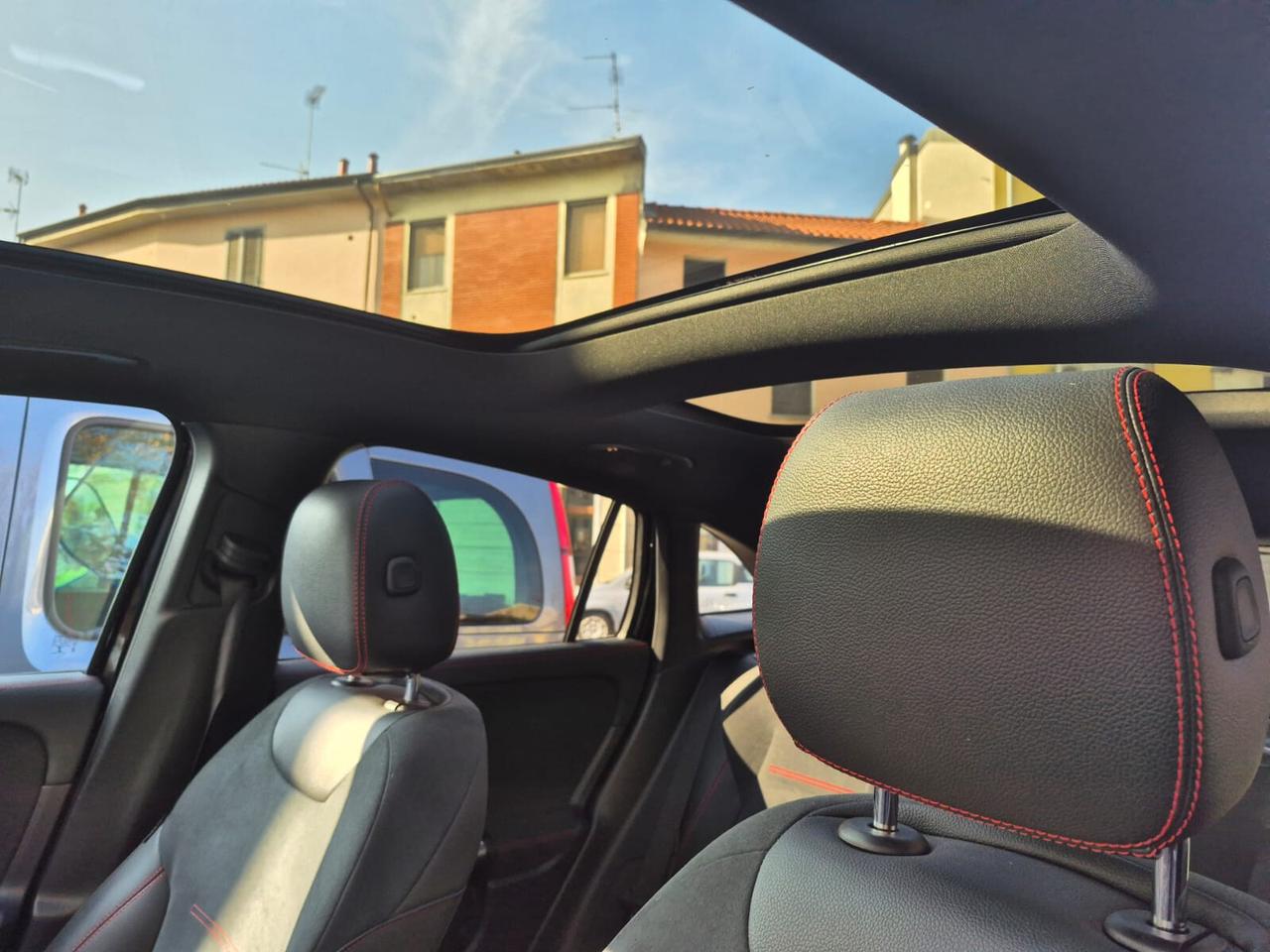 Mercedes GLA 200 Premium Pack AMG Night