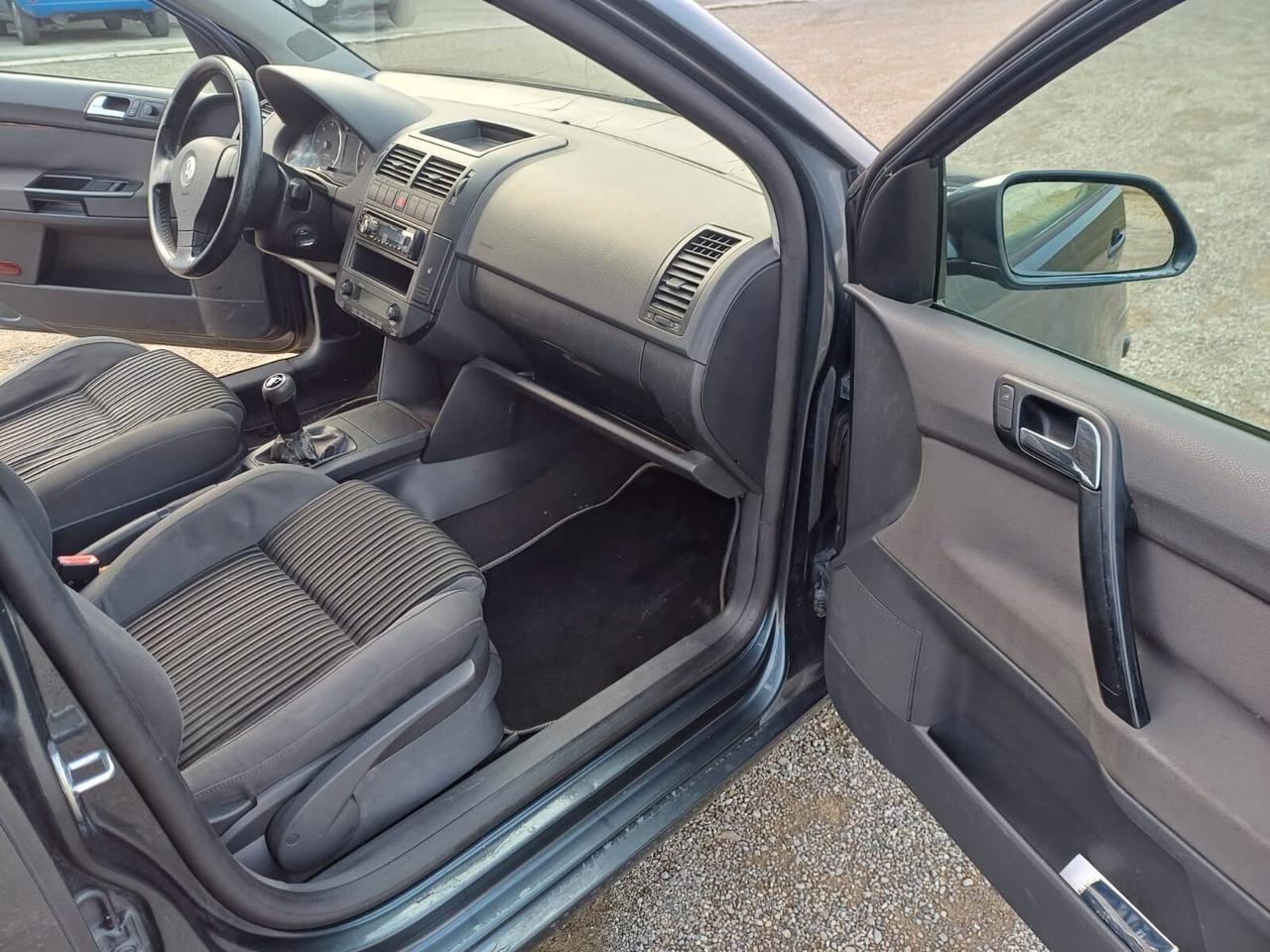 Volkswagen Polo 1.4/80CV TDI 3p. Sportline
