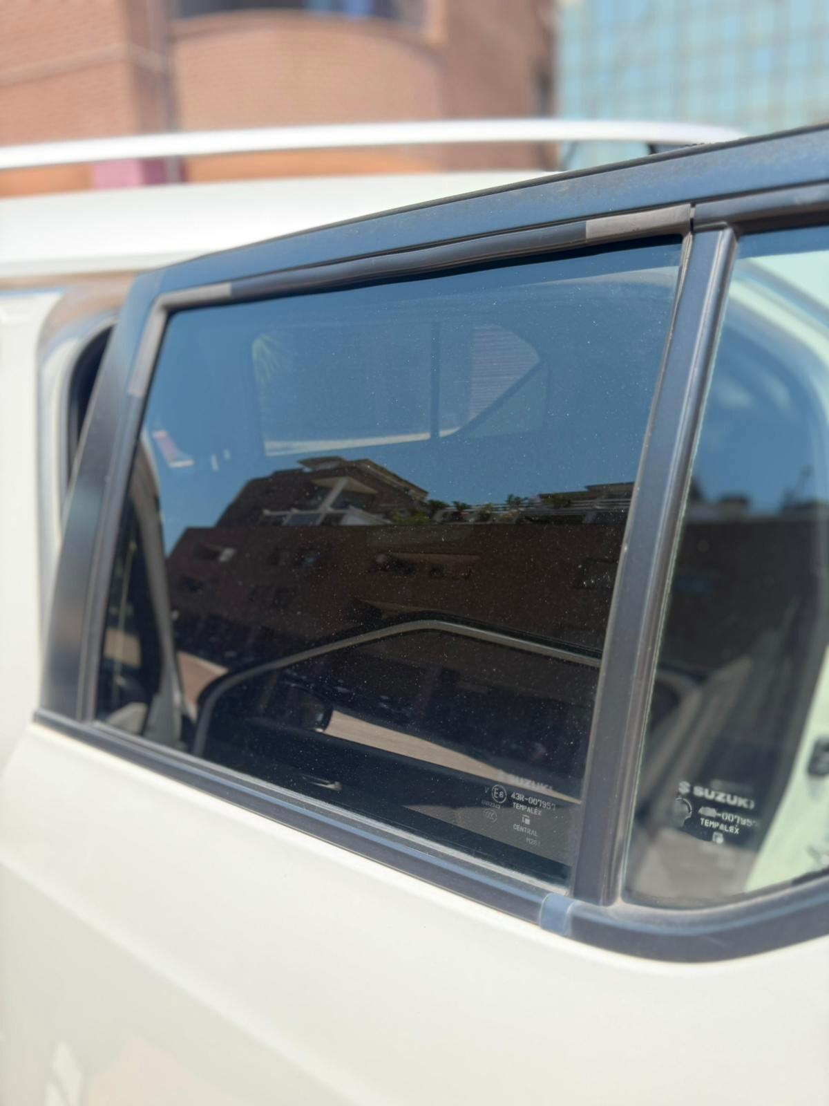 Suzuki Ignis 1.2 Hybrid Top