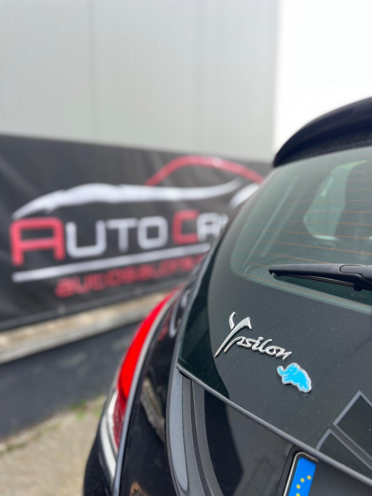Lancia Ypsilon 1.2 69 CV 5 porte GPL Ecochic Elefantino blu