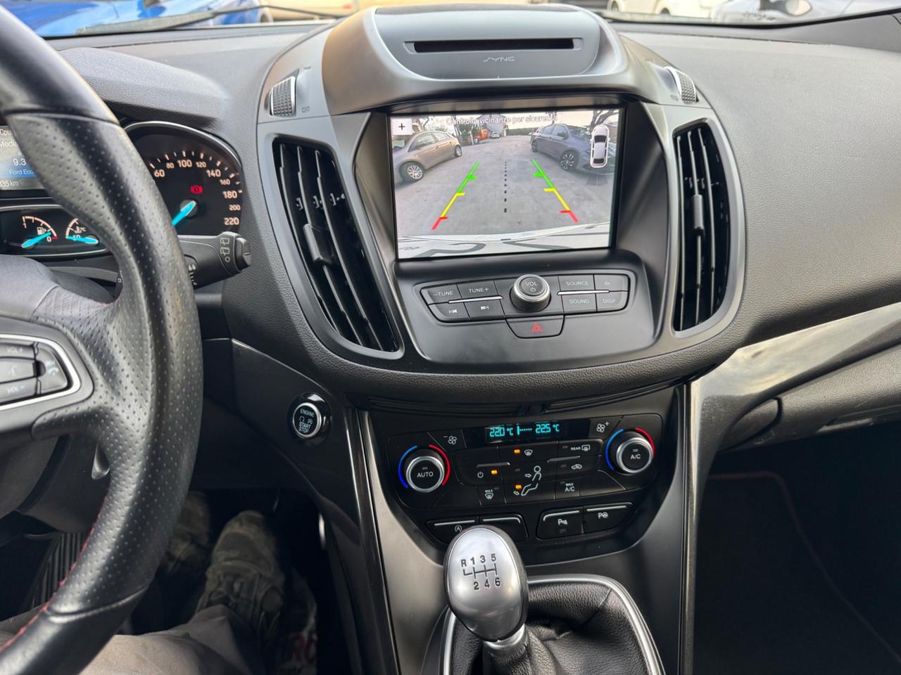 Ford Kuga 1.5 TDCI 120 CV S&S 2WD ST-Line