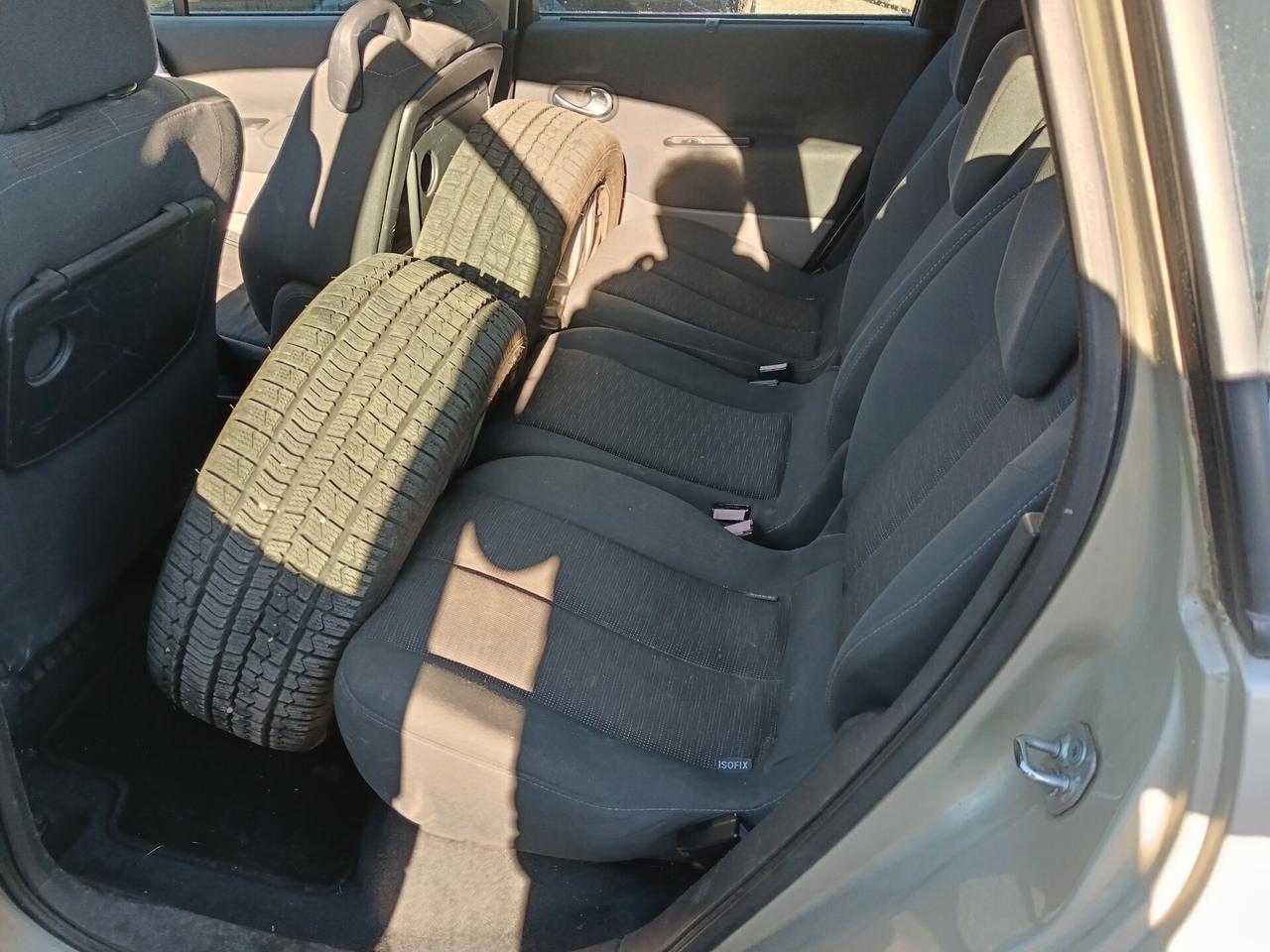 Renault Megane Mégane 1.5 dCi/105CV 4 porte Dynamique