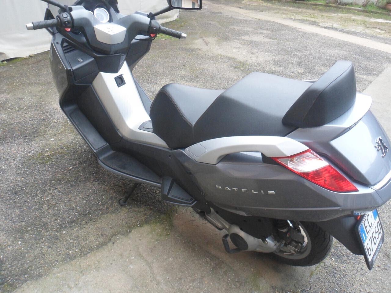 Peugeot Satelis 250 premium