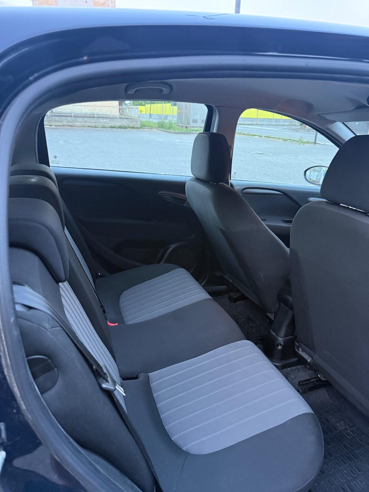 Fiat Punto 1.3 MJT II S&S 95 CV 5 porte Street