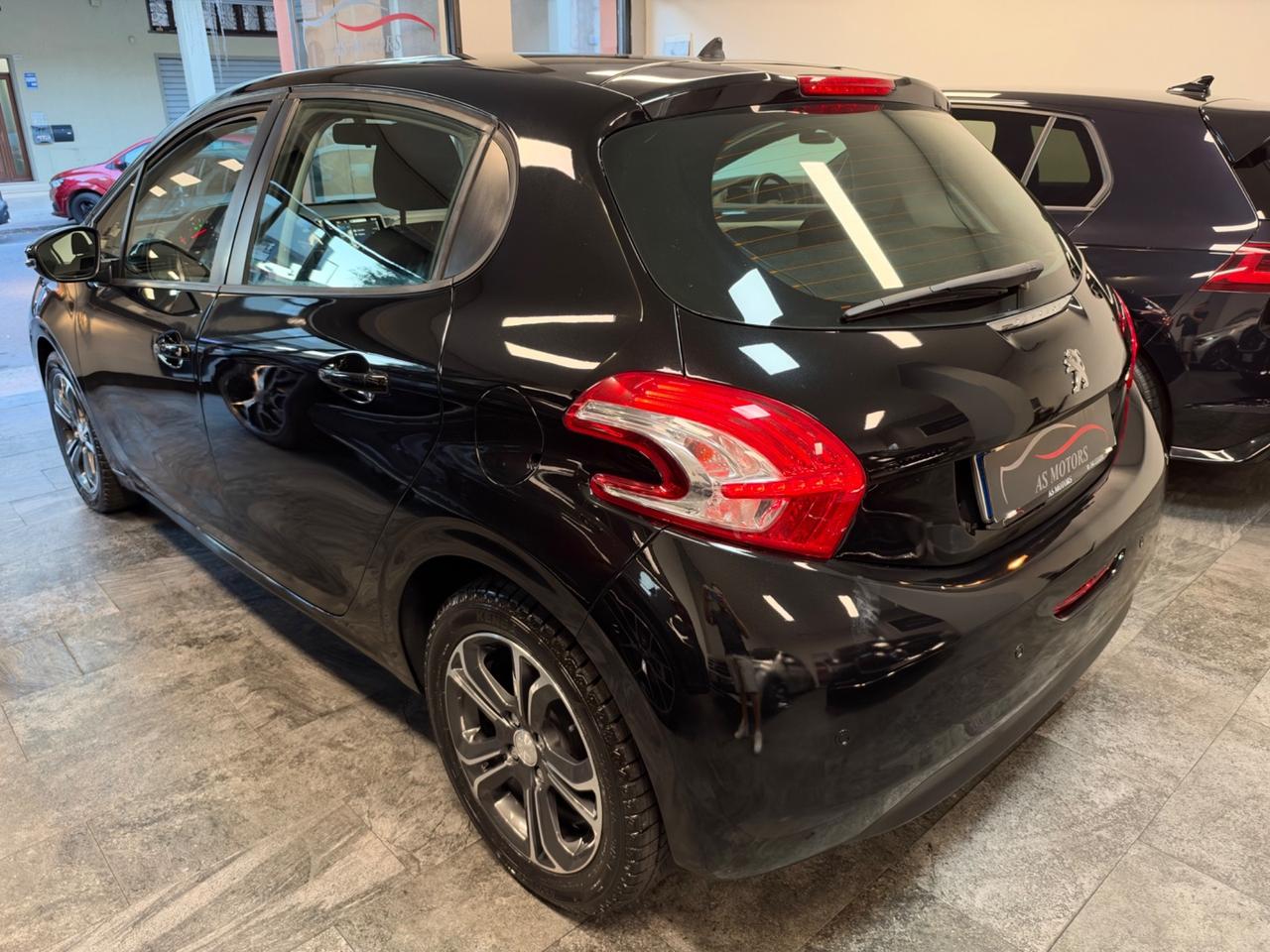 Peugeot 208 1.4 HDi 68 CV Allure