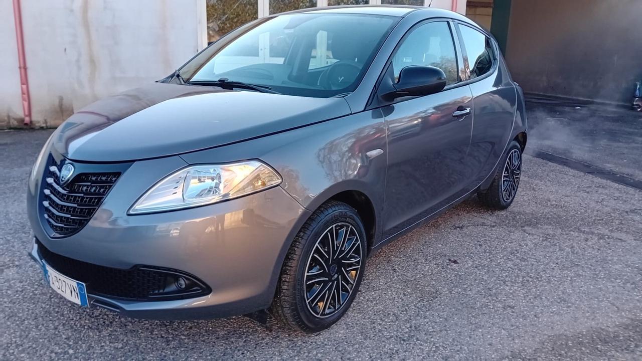 Lancia ypsilon 1.2 benz km 94000-09/2015