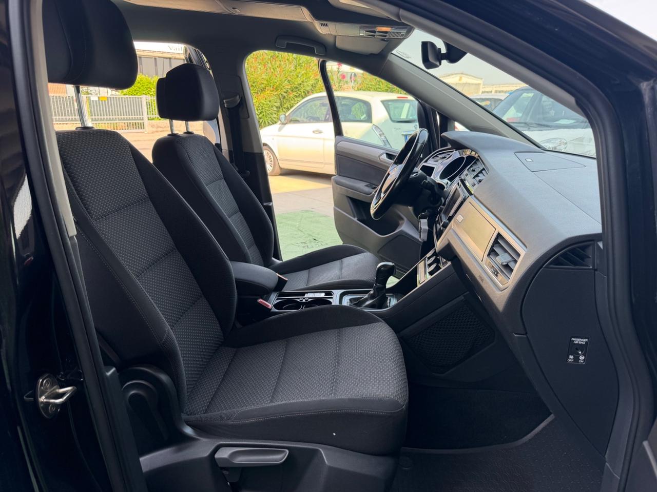 Volkswagen Touran 2.0 TDI 150 CV SCR DSG Business BlueMotion Technology