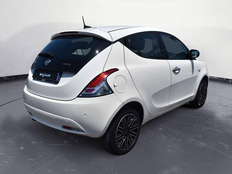 Lancia Ypsilon 1.0 FireFly 70cv S&S Hybrid GOLD