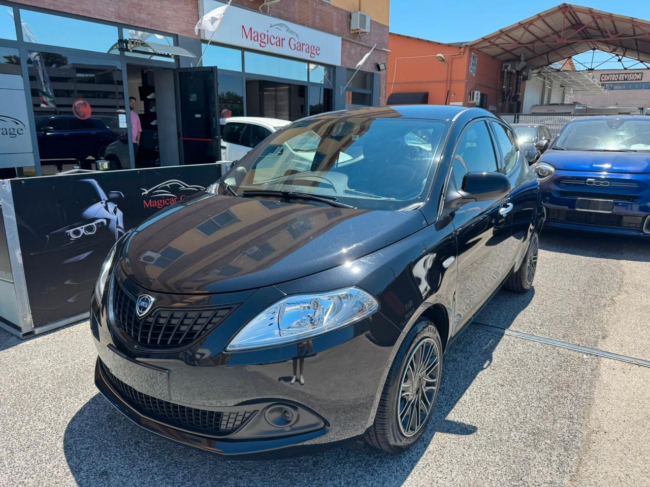 Lancia Ypsilon 1.0 FireFly 5 porte S&S Hybrid Gold