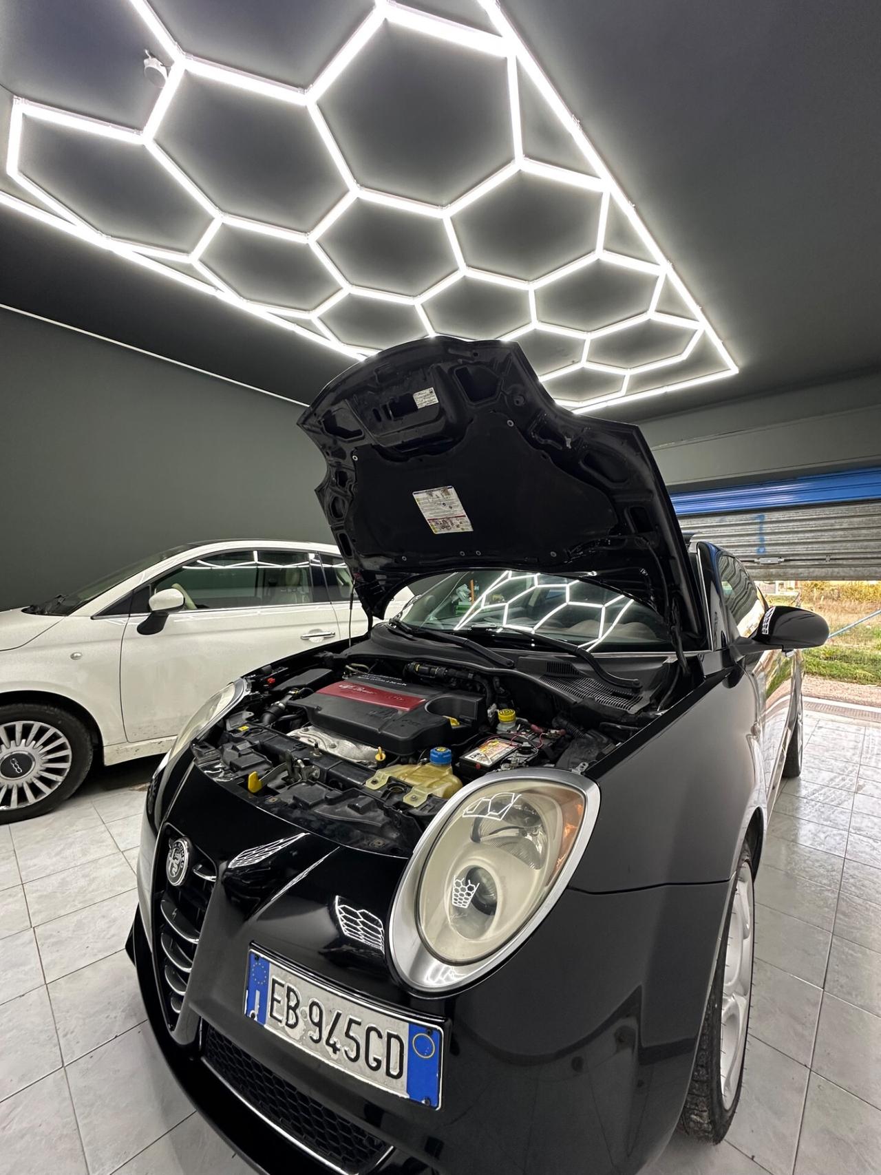 Alfa Romeo MiTo 1.6 JTDm 16V Distinctive Premium Pack