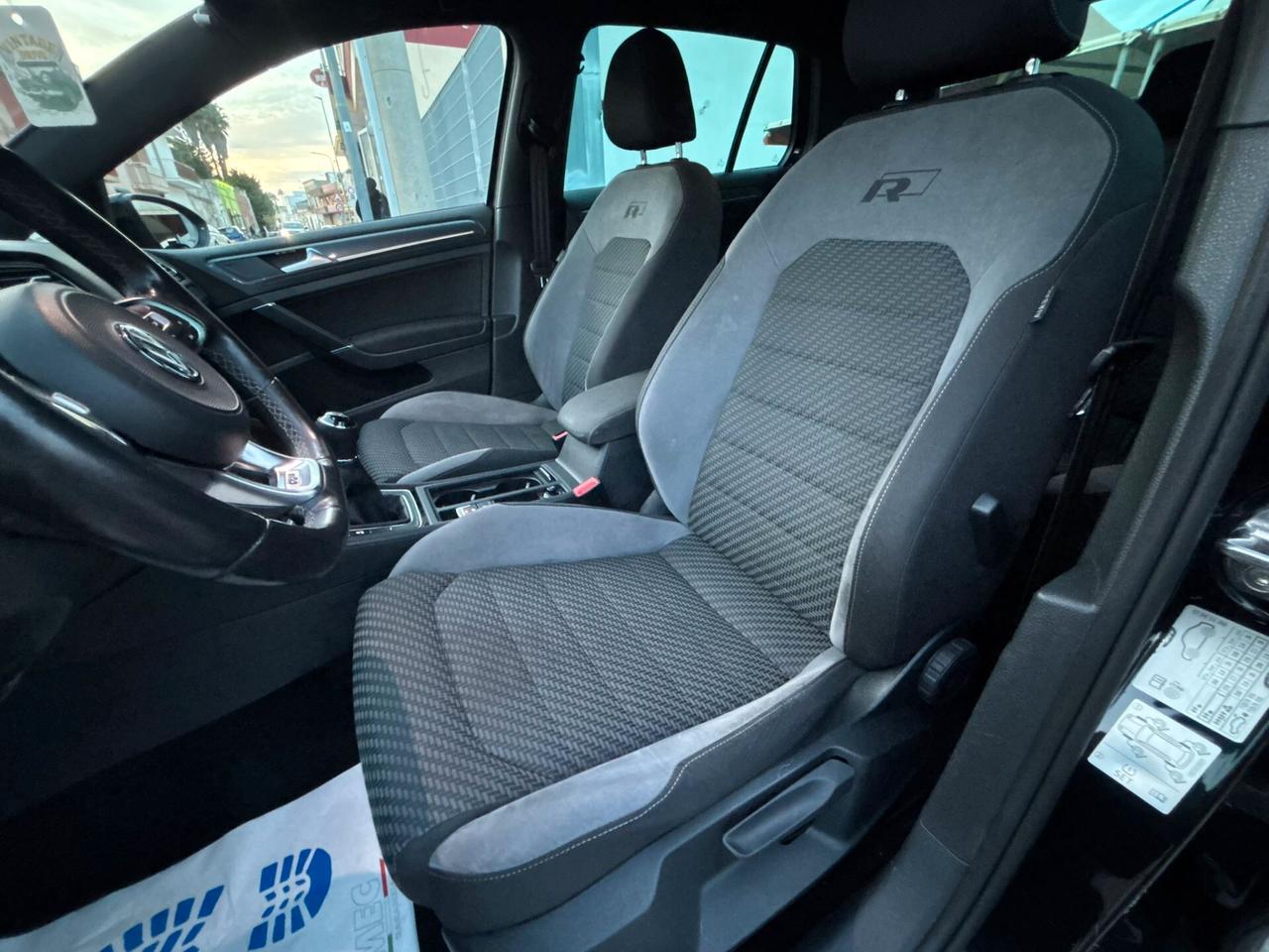 Volkswagen Golf 1.6 TDI 115cv R line - 2017