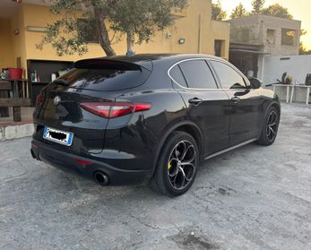 Alfa Romeo Stelvio 2.2 Turbodiesel 190 CV AT8 Q4 Sport-Tech