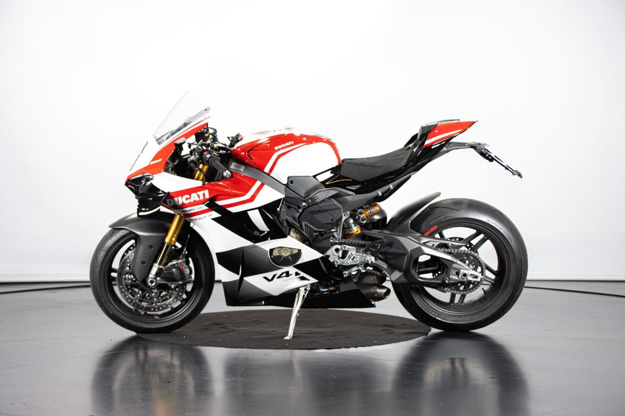 2025 DUCATI PANIGALE V4 TRICOLORE RDS02007
