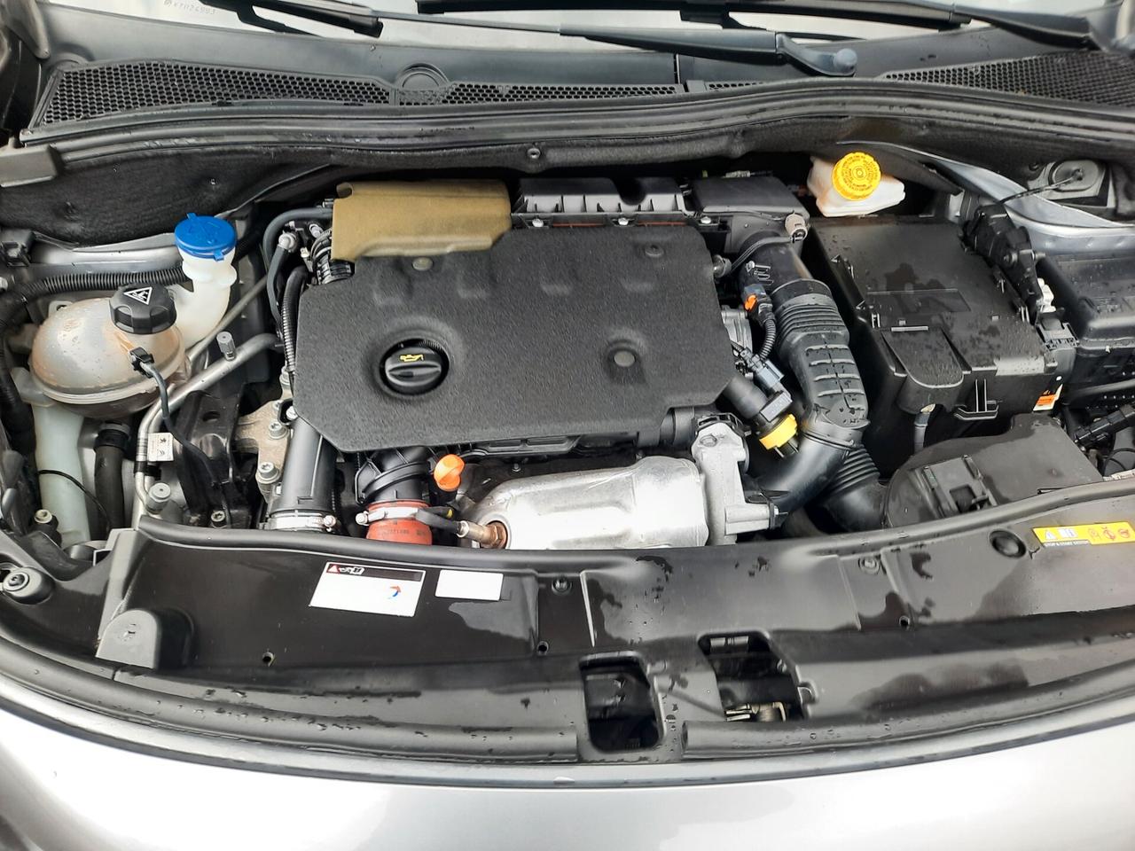 Peugeot 2008 BlueHDi 100 S&S Allure