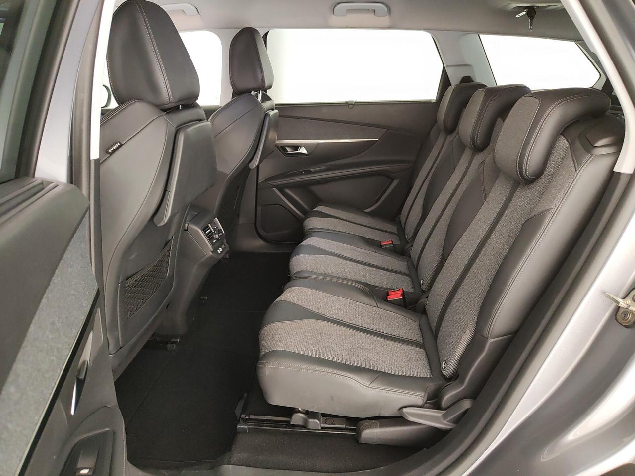 Peugeot 5008 BlueHDi 130 S&S EAT8 Allure