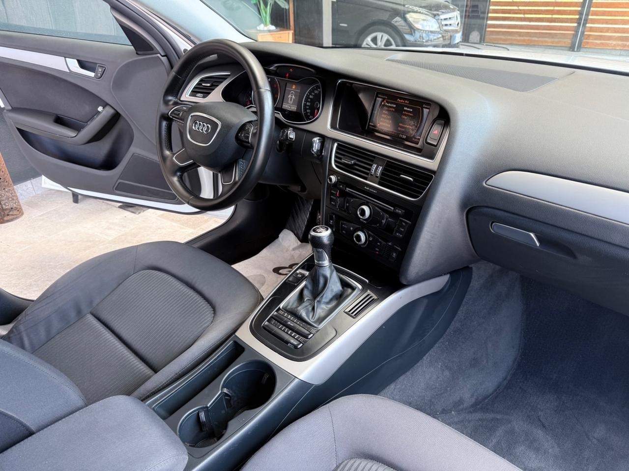 Audi A4 Avant 2.0 TDI 143CV F.AP. Tetto Apribile