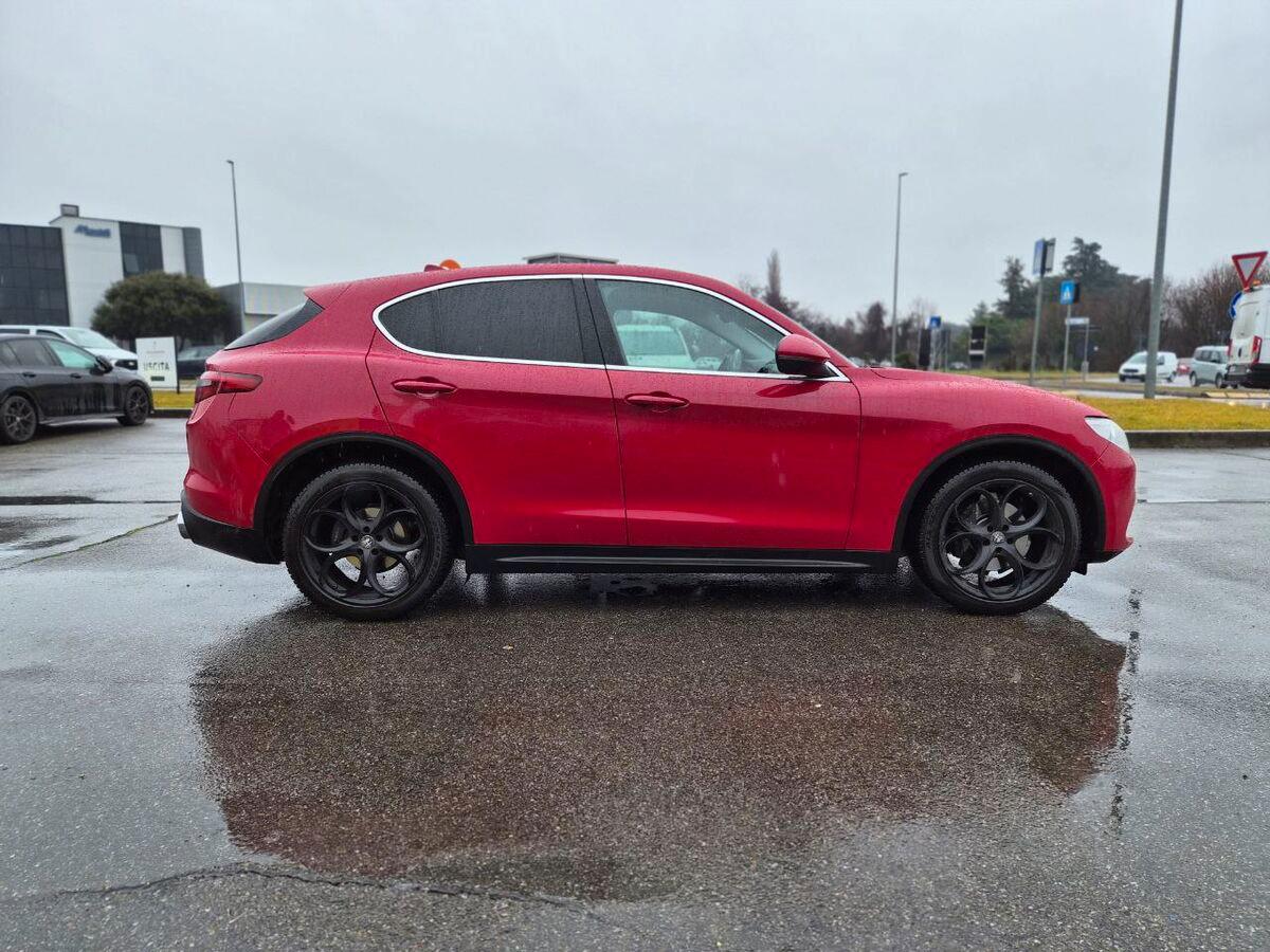 Alfa Romeo Stelvio 2.2 t Business rwd 180cv auto