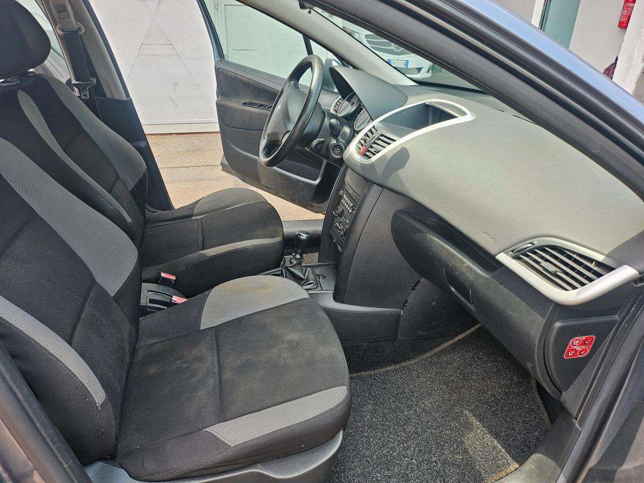 Peugeot 207 1.4 8V 75CV 5p. Energie Sport ECO GPL