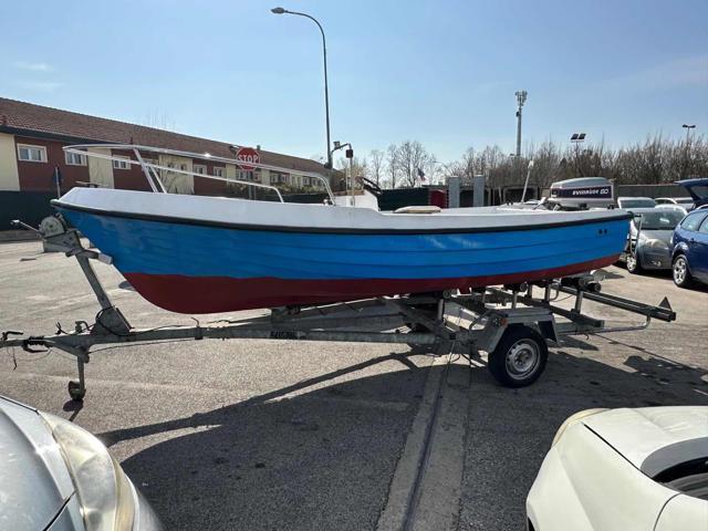 JDM Titane Barca a motore carello