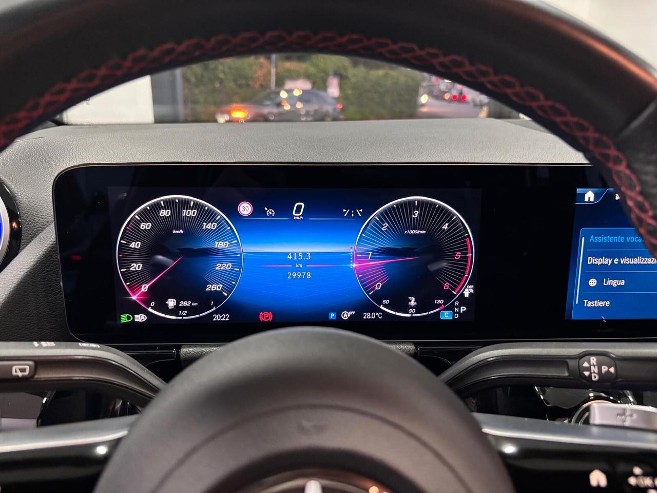 MERCEDES-BENZ GLA 200D PREMIUM AMG LINE TETTO-NAVI-LED