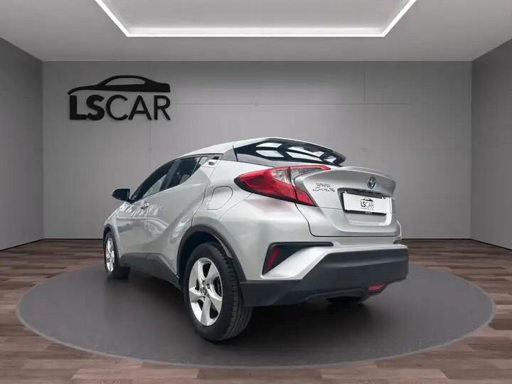 Toyota C-HR Active HYBRID 2wd-Unipro