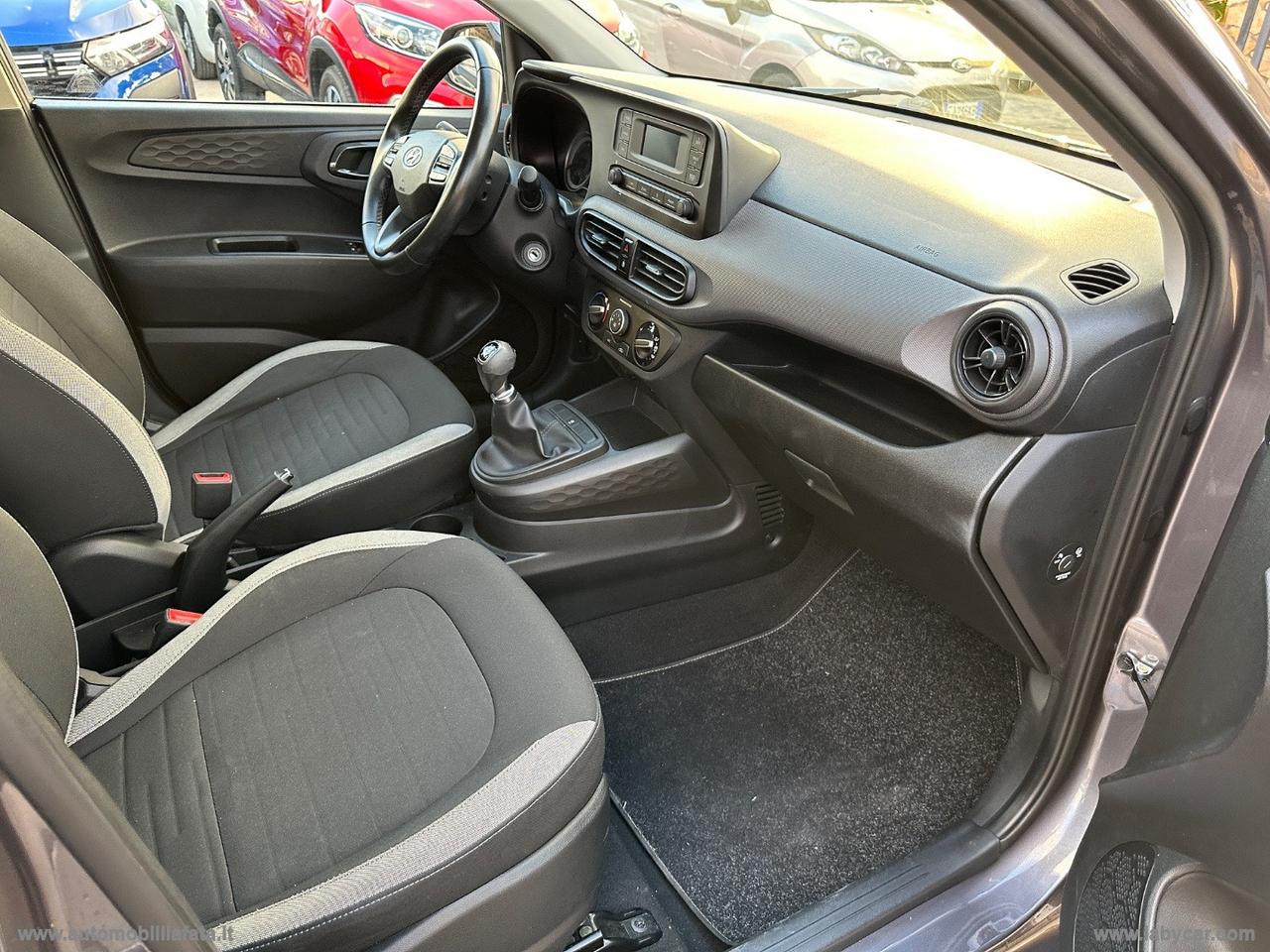 HYUNDAI i10 1.0 MPI Tech 26.000 KM