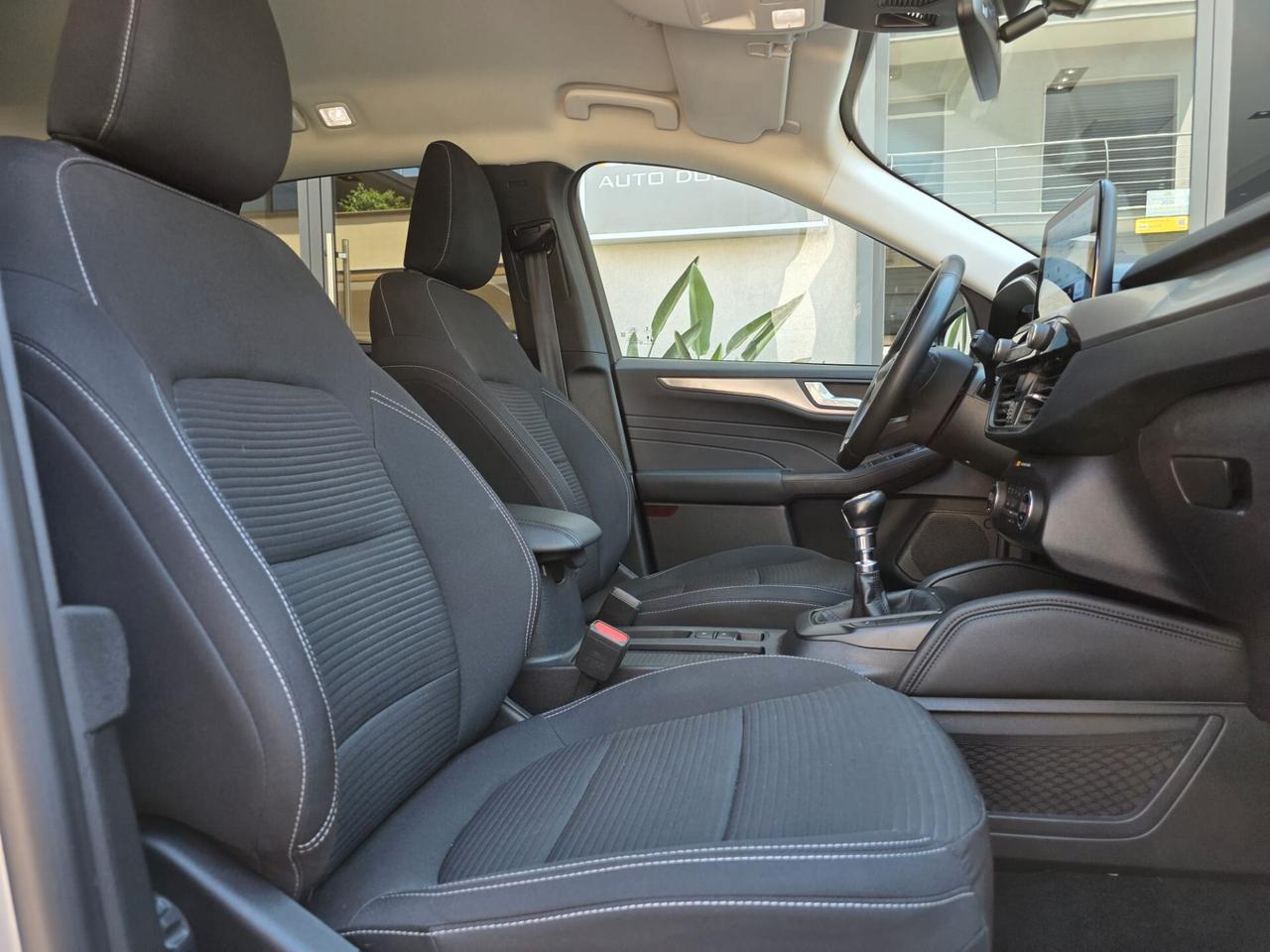 Ford Kuga 2.0 EcoBlue Hybrid 150 CV 2WD Titanium Business / cambio manuale