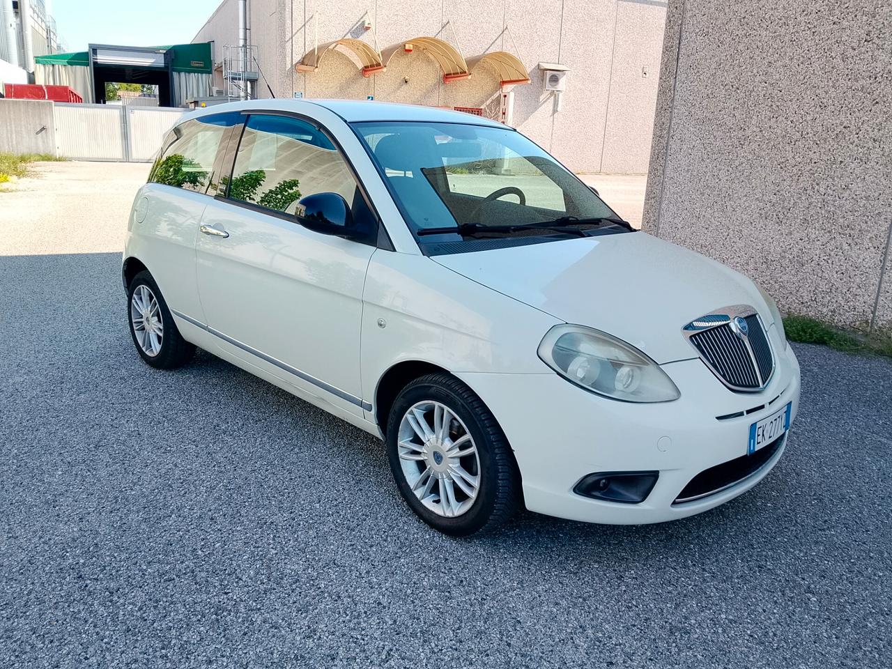 Lancia Ypsilon 1.2 69 CV Unyca - POCHI KM