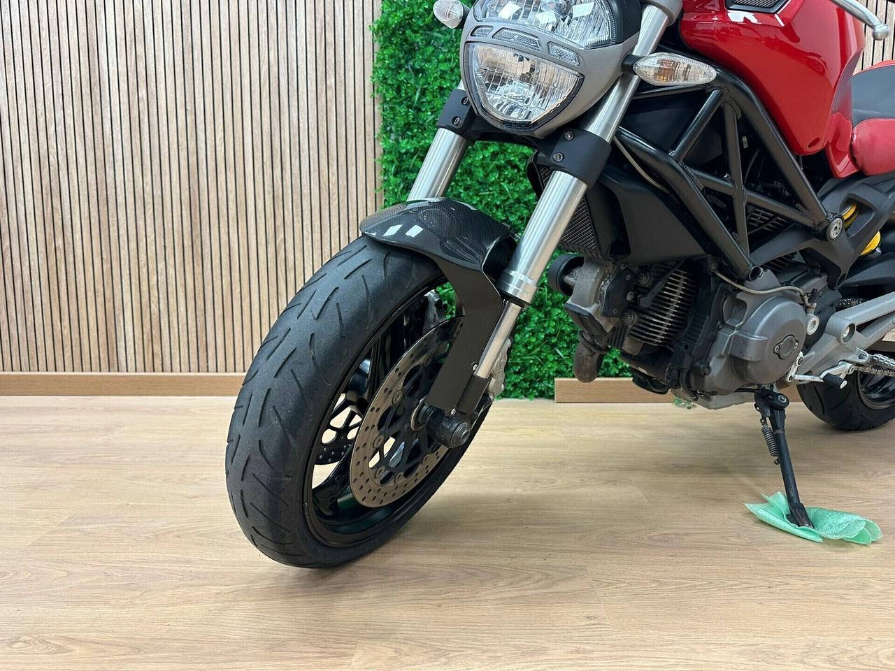 DUCATI MONSTER 696 - 2010 DA 79€ AL MESE