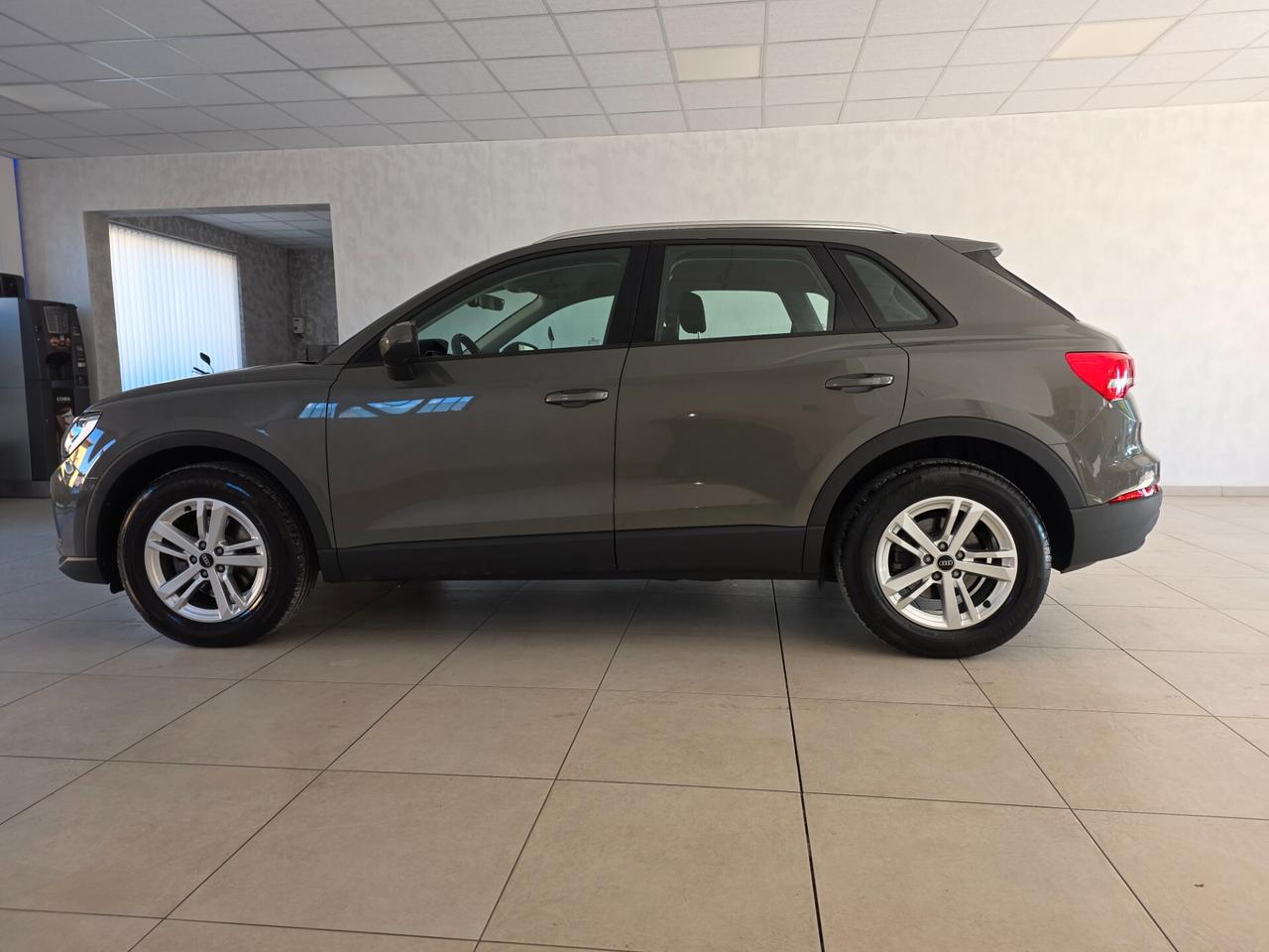 Audi Q3 35 TDI quattro S tronic Business Advanced