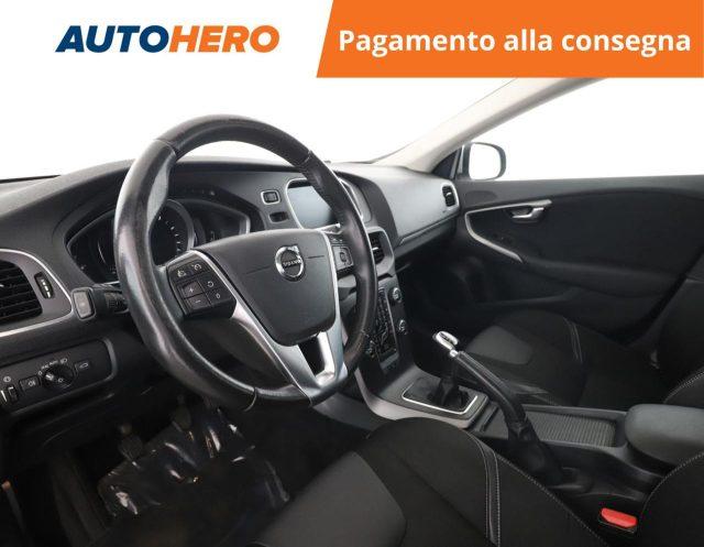 VOLVO V40 T2 Plus