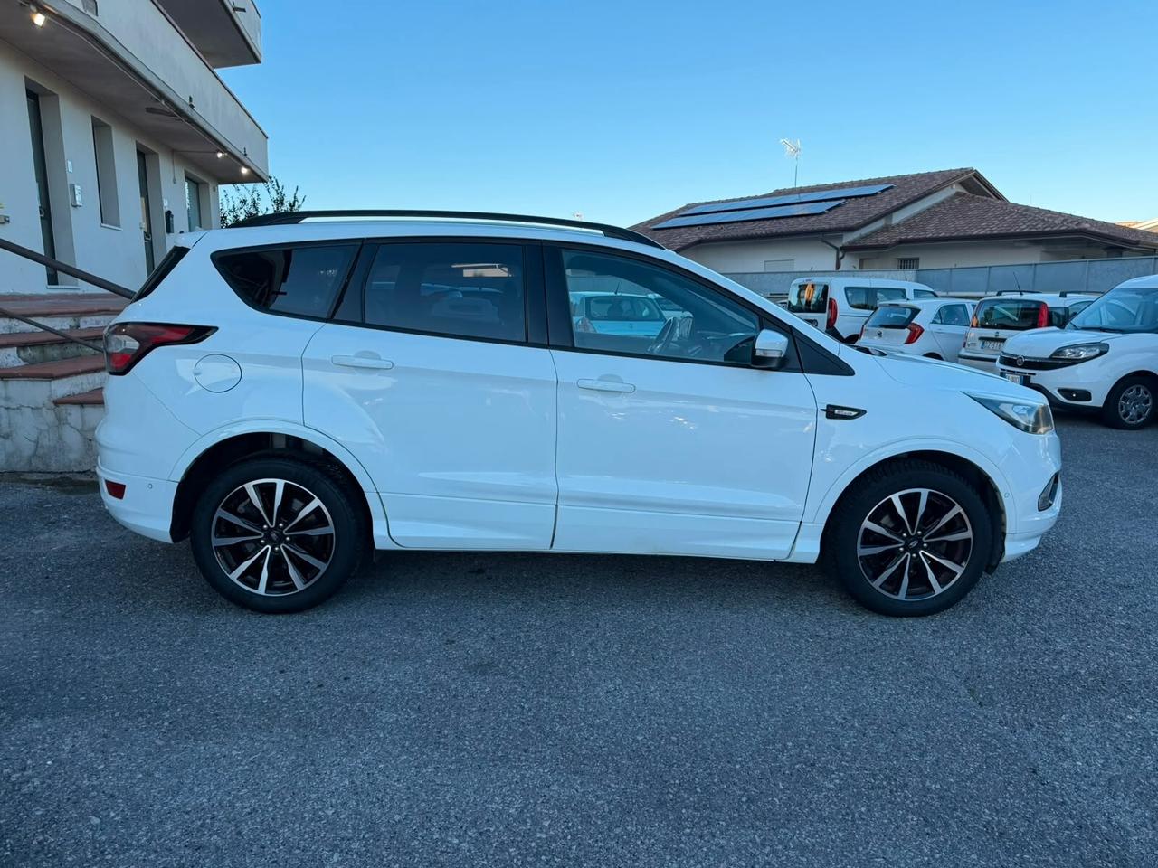Ford Kuga 1.5 EcoBoost 120 CV S&S 2WD ST-Line