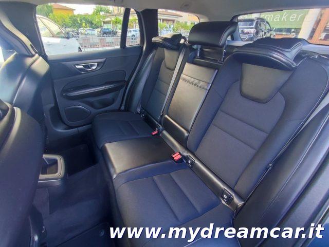 VOLVO V60 B4 (d) Geartronic Momentum Business Pro