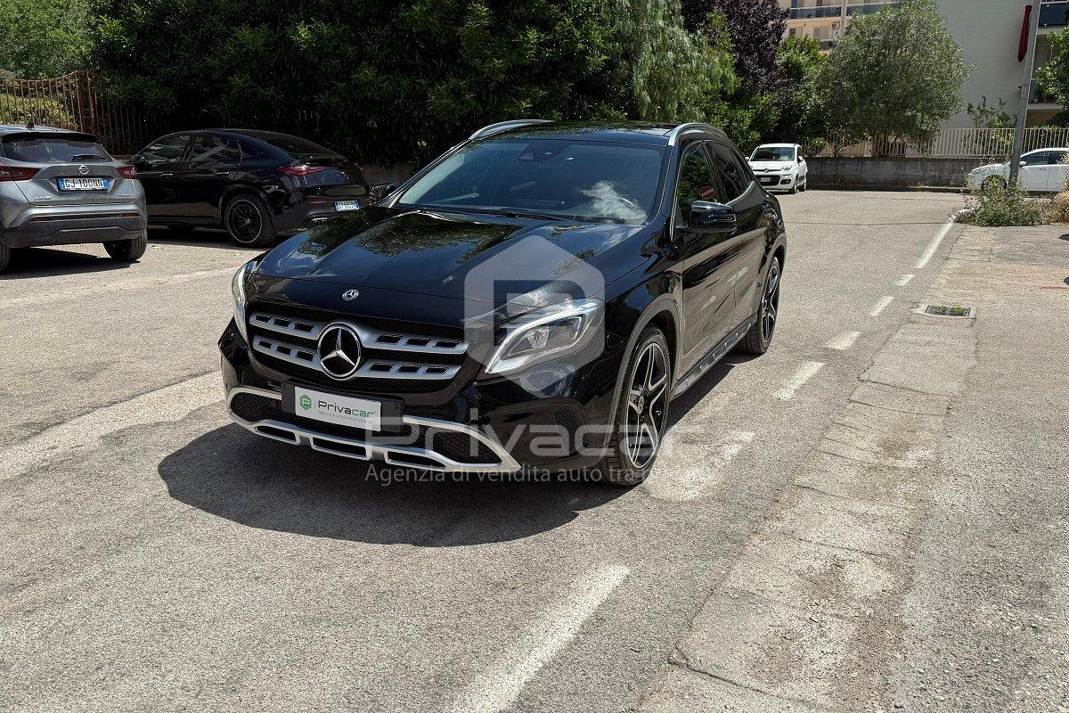MERCEDES GLA 200 d Automatic Sport