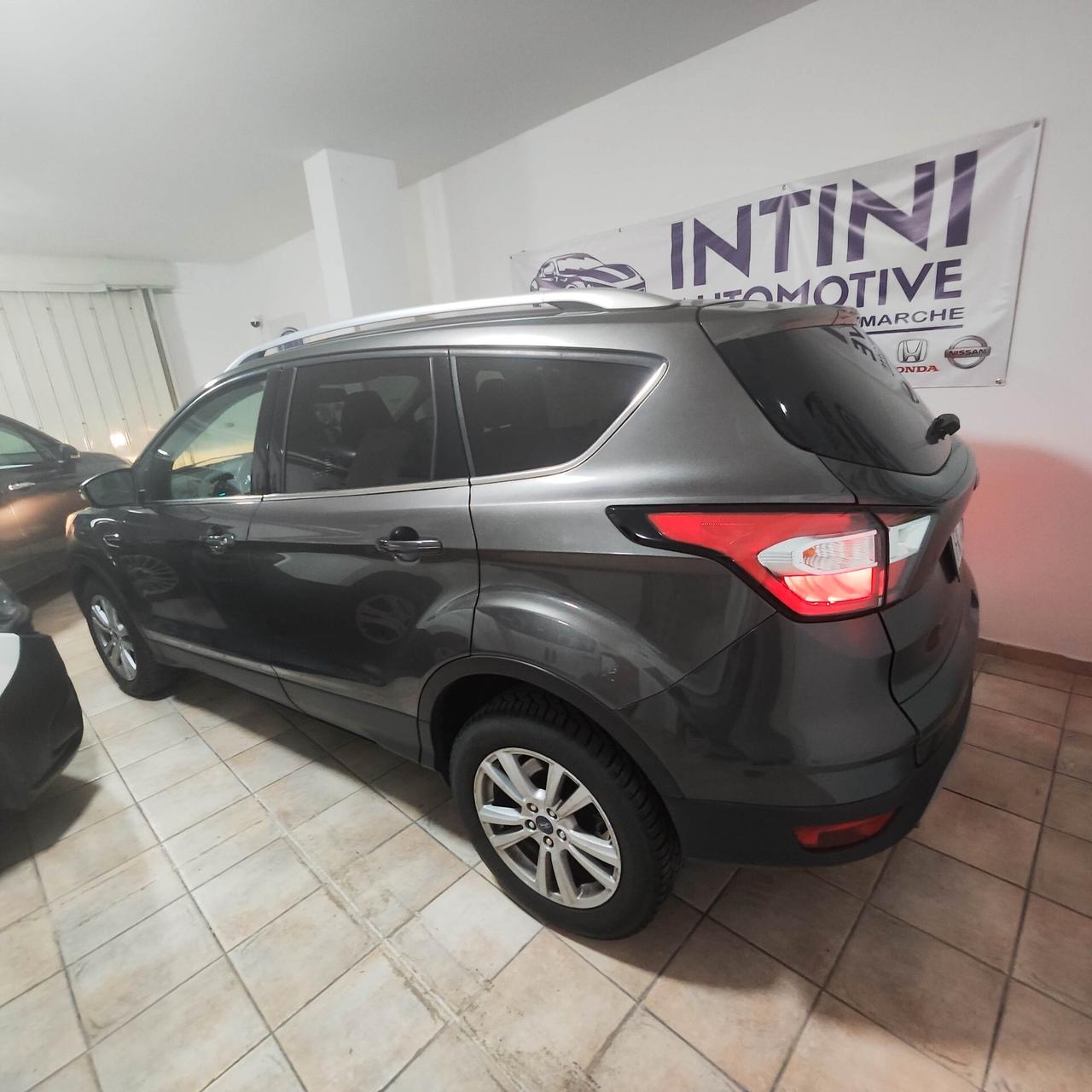 Ford Kuga 1.5 TDCI 120 CV S&S 2WD Powershift Business 12 mesi di garanzia